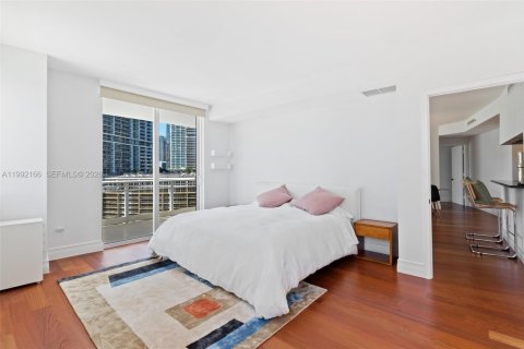 Condo in Miami, Florida, 2 bedrooms  № 2056293 - photo 17