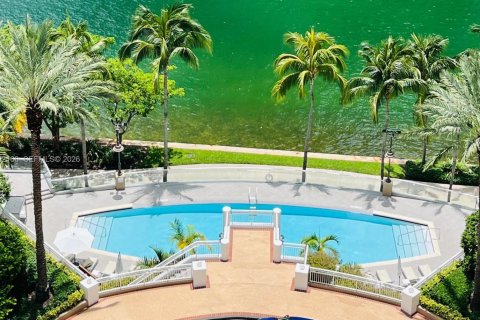 Condo in Miami, Florida, 2 bedrooms  № 2056293 - photo 28