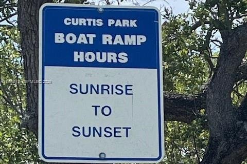 Купить коммерческую недвижимость в Майами, Флорида 417.32м2, № 2044918 - фото 18