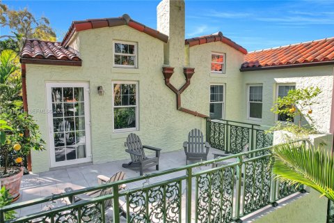 Villa ou maison à vendre à Miami, Floride: 5 chambres, 287.07 m2 № 2036182 - photo 7