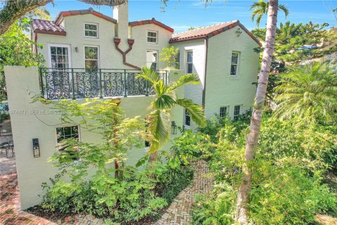 Villa ou maison à vendre à Miami, Floride: 5 chambres, 287.07 m2 № 2036182 - photo 6