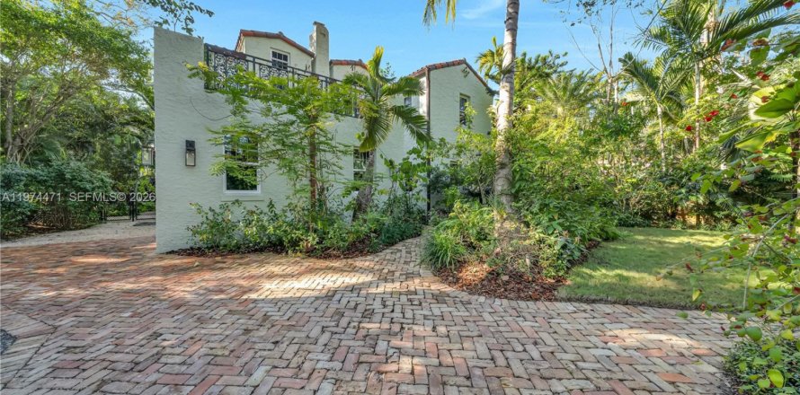 Villa ou maison à Miami, Floride 5 chambres, 287.07 m2 № 2036182