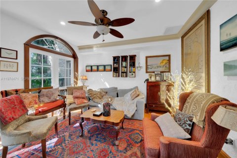 Villa ou maison à vendre à Miami, Floride: 5 chambres, 287.07 m2 № 2036182 - photo 26