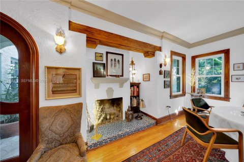 Villa ou maison à vendre à Miami, Floride: 5 chambres, 287.07 m2 № 2036182 - photo 22