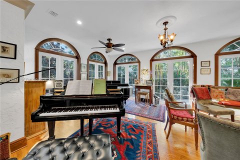 Villa ou maison à vendre à Miami, Floride: 5 chambres, 287.07 m2 № 2036182 - photo 25