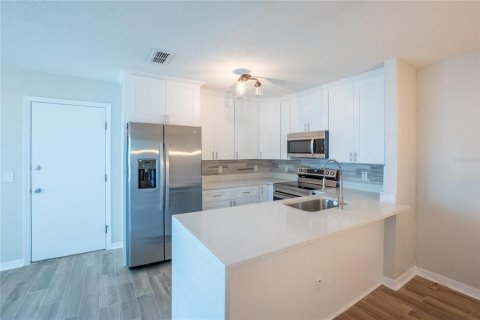 Touwnhouse à vendre à Ormond Beach, Floride: 3 chambres, 168.9 m2 № 1750285 - photo 8