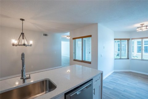 Townhouse in Ormond Beach, Florida 3 bedrooms, 168.9 sq.m. № 1750285 - photo 6