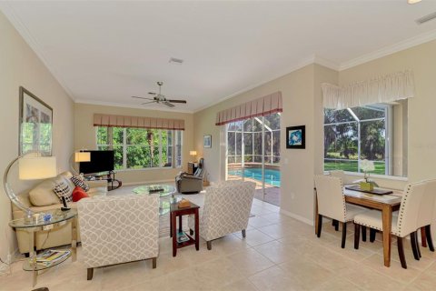 House in Venice, Florida 3 bedrooms, 198.81 sq.m. № 2195892 - photo 22