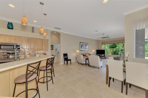House in Venice, Florida 3 bedrooms, 198.81 sq.m. № 2195892 - photo 18