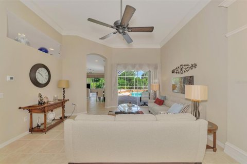 House in Venice, Florida 3 bedrooms, 198.81 sq.m. № 2195892 - photo 11