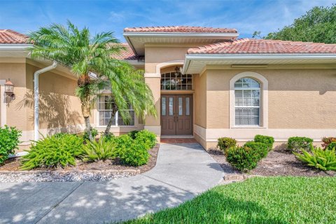 House in Venice, Florida 3 bedrooms, 198.81 sq.m. № 2195892 - photo 4