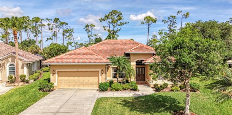 House in Venice, Florida 3 bedrooms, 198.81 sq.m. № 2195892