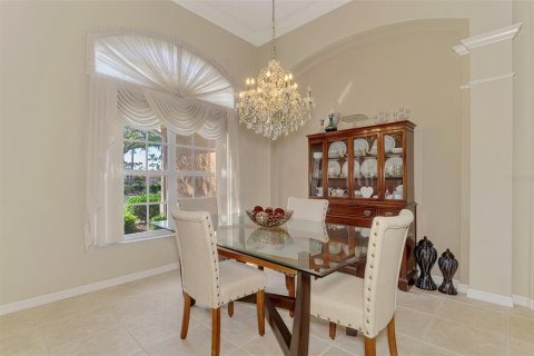 House in Venice, Florida 3 bedrooms, 198.81 sq.m. № 2195892 - photo 15