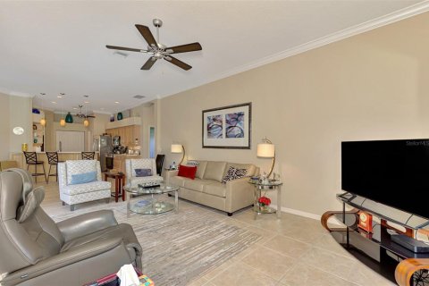 House in Venice, Florida 3 bedrooms, 198.81 sq.m. № 2195892 - photo 23