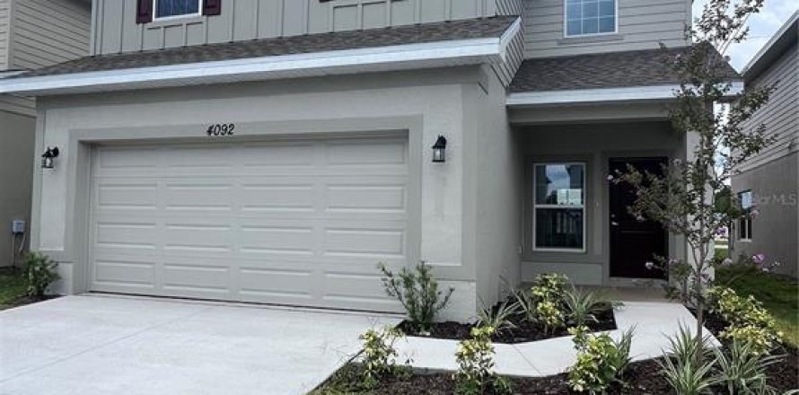 House in Saint Cloud, Florida 4 bedrooms, 204.57 sq.m. № 1843285