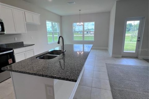 House in Saint Cloud, Florida 4 bedrooms, 204.57 sq.m. № 1843285 - photo 12