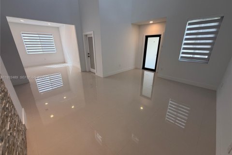 Villa ou maison à louer à Homestead, Floride: 4 chambres, 237.74 m2 № 2152447 - photo 5
