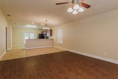 Villa ou maison à louer à High Springs, Floride: 3 chambres, 120.03 m2 № 2418636 - photo 3