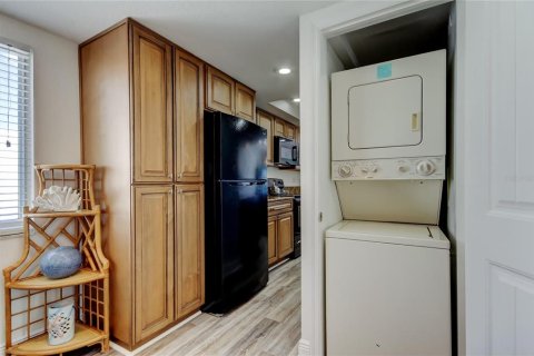Купить кондоминиум в Индиан-Шорс, Флорида 8 комнат, 104.52м2, № 1615051 - фото 9
