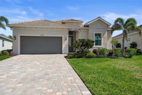 House in Punta Gorda, Florida 4 bedrooms, 207.92 sq.m. № 1761074 - photo 1