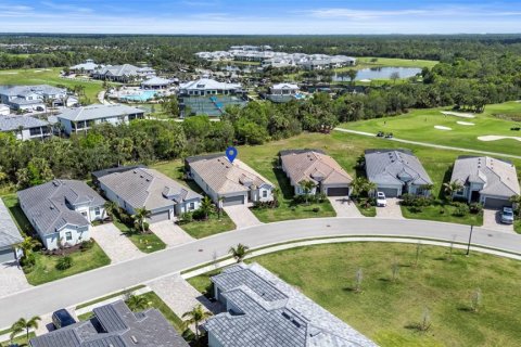 House in Punta Gorda, Florida 4 bedrooms, 207.92 sq.m. № 1761074 - photo 2