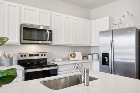 Adosado en venta en Davenport, Florida, 3 dormitorios, 155.43 m2 № 2216846 - foto 13