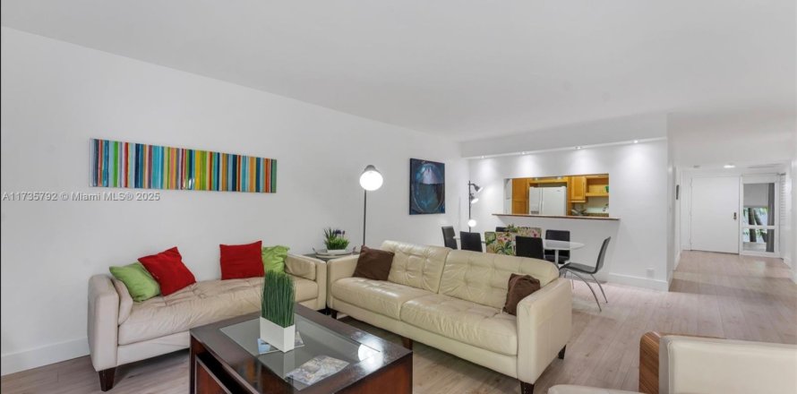 Condo à Key Biscayne, Floride, 3 chambres № 1486258
