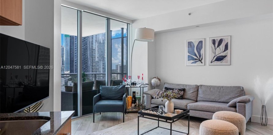 Condo in Miami, Florida, 1 bedroom  № 2186168