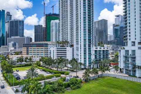 Condo in Miami, Florida, 1 bedroom  № 2186168 - photo 18