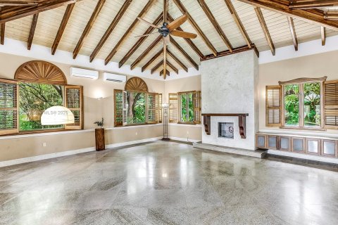 Снять в аренду виллу или дом в Майами, Флорида 3 спальни, 431.62м2, № 1966777 - фото 6