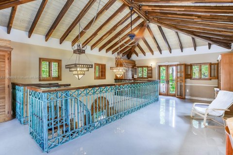 Снять в аренду виллу или дом в Майами, Флорида 3 спальни, 431.62м2, № 1966777 - фото 18