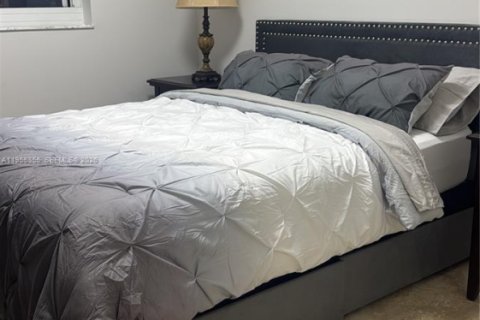 Copropriété à louer à Hallandale Beach, Floride: 2 chambres, 100.43 m2 № 2011997 - photo 18