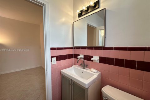 Снять в аренду кондоминиум в Майами-Бич, Флорида 1 спальня, 42.92м2, № 2039404 - фото 14