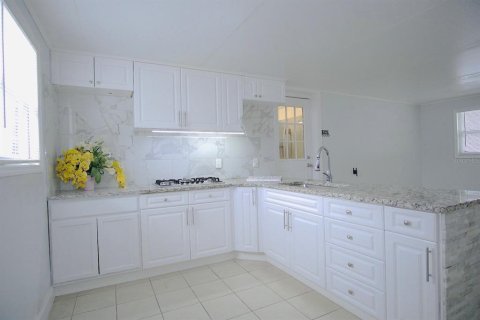 Villa ou maison à vendre à Tampa, Floride: 4 chambres, 136.38 m2 № 2149412 - photo 21