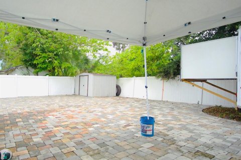 Villa ou maison à vendre à Tampa, Floride: 4 chambres, 136.38 m2 № 2149412 - photo 27