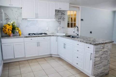 Villa ou maison à vendre à Tampa, Floride: 4 chambres, 136.38 m2 № 2149412 - photo 18