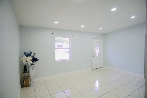 Villa ou maison à vendre à Tampa, Floride: 4 chambres, 136.38 m2 № 2149412 - photo 6