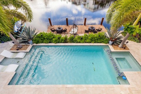 Снять в аренду виллу или дом в Уилтон-Мэнорс, Флорида 5 спален, 439.06м2, № 1959601 - фото 27