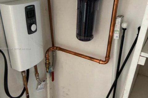 Снять в аренду кондоминиум в Халландейл-Бич, Флорида 1 спальня, 60.39м2, № 2060603 - фото 14