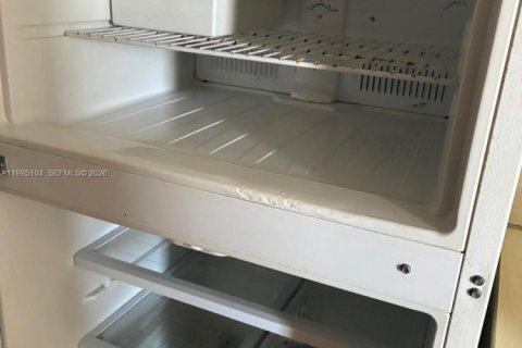 Снять в аренду кондоминиум в Халландейл-Бич, Флорида 1 спальня, 60.39м2, № 2060603 - фото 20