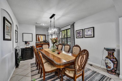Villa ou maison à vendre à Pembroke Pines, Floride: 5 chambres, 341.23 m2 № 2085190 - photo 27