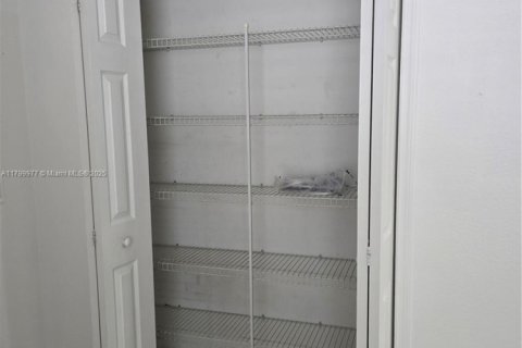 Купить виллу или дом в Саут-Дайтона, Флорида 3 спальни, 141.21м2, № 1936141 - фото 17