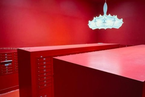 Condo in Miami, Florida, 1 bedroom  № 1954643 - photo 29