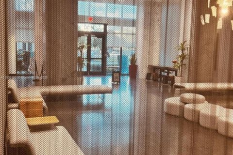 Condo in Miami, Florida, 1 bedroom  № 1954643 - photo 30