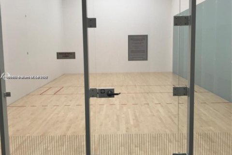 Condo in Miami, Florida, 1 bedroom  № 1954643 - photo 24