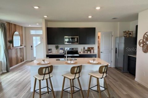 Villa ou maison à louer à Weeki Wachee, Floride: 4 chambres, 246.19 m2 № 2103933 - photo 6