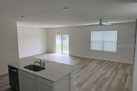Villa ou maison à louer à Weeki Wachee, Floride: 4 chambres, 246.19 m2 № 2103933 - photo 5