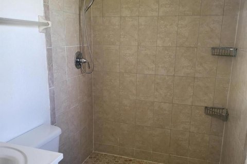House in Port St. Lucie, Florida 3 bedrooms, 112.32 sq.m. № 2083309 - photo 4