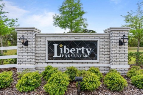 House in LIBERTY PRESERVE in Leesburg, Florida 4 bedrooms, 171.87 sq.m. № 1637985 - photo 25