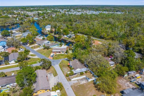 House in New Port Richey, Florida 3 bedrooms, 168.8 sq.m. № 1582034 - photo 24